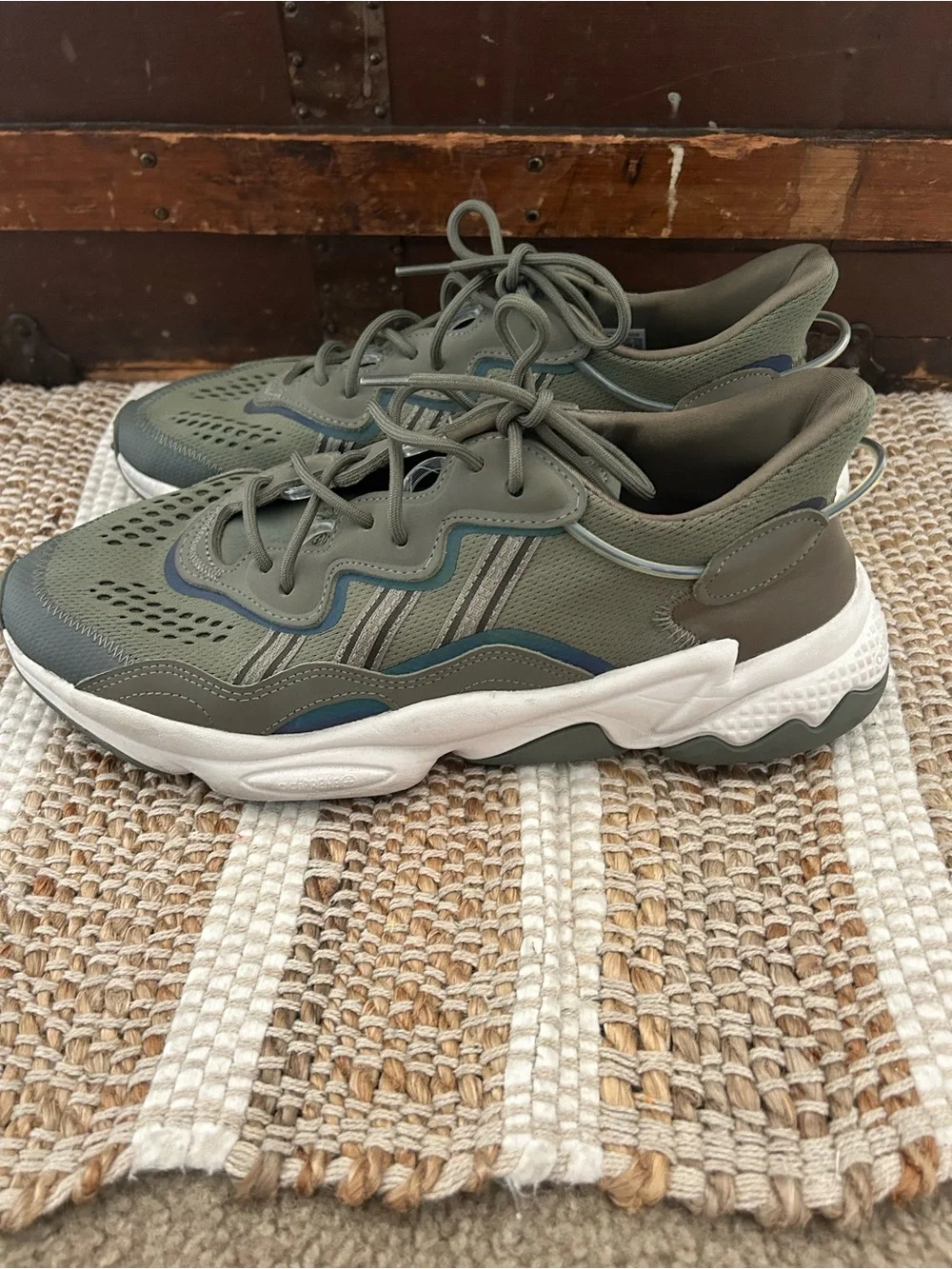 adidas Ozweego Men’s Low Top Lace Up Sneaker Green/Gray/White Rubber